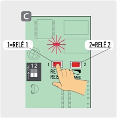 1. Podržte tlačidlo na prijímači pre RELÉ, ktoré chcete uložiť do pamäte, LED dióda L1 sa rozbliká.